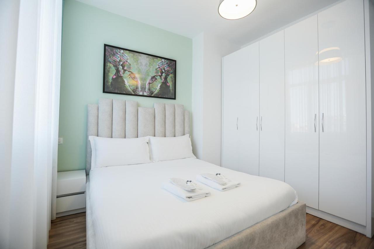 Miku Apartment-sophisticated 2bd At Taiwan Apartment Tirana